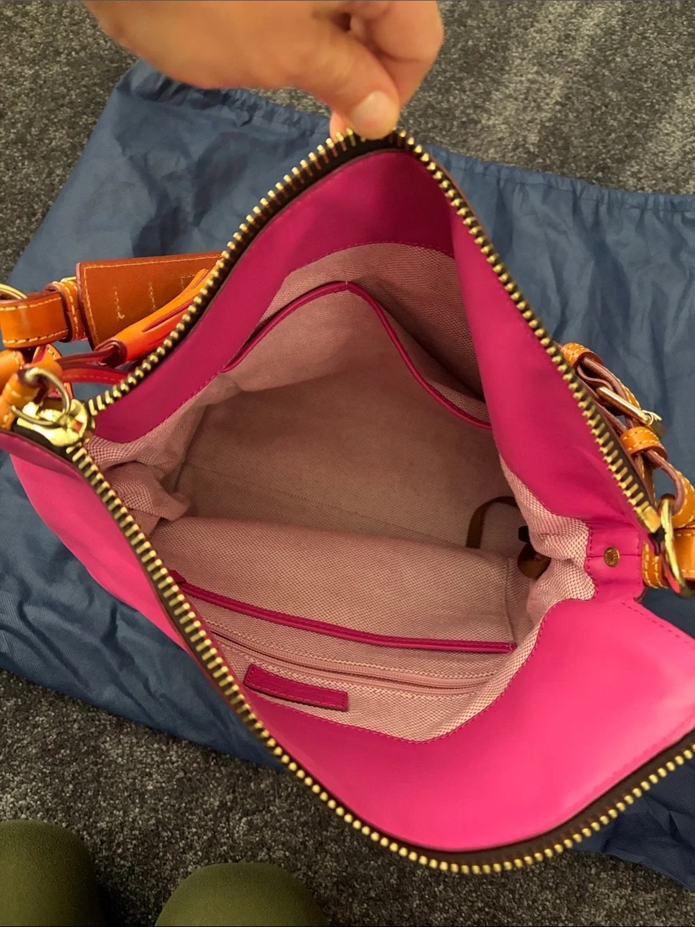 LIKE NEW - DOONEY & BOURKE - McKenzie Hobo - Pink